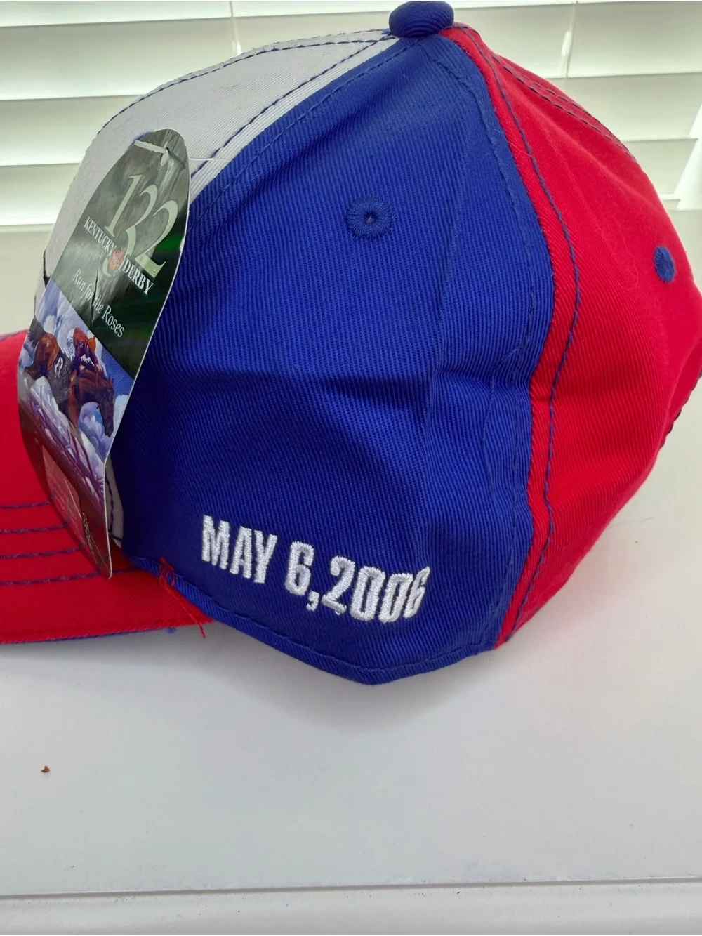 Vintage original Kentucky Derby 132 running. hat & White Baseball Cap.